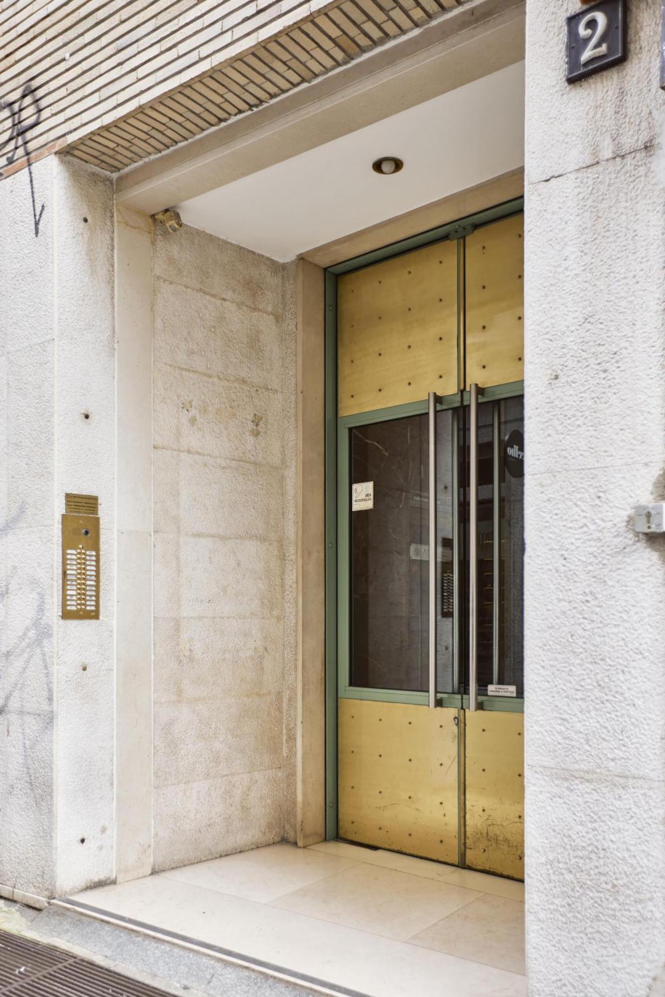 Duomo Cityview Grand Suites Milan Bagian luar foto