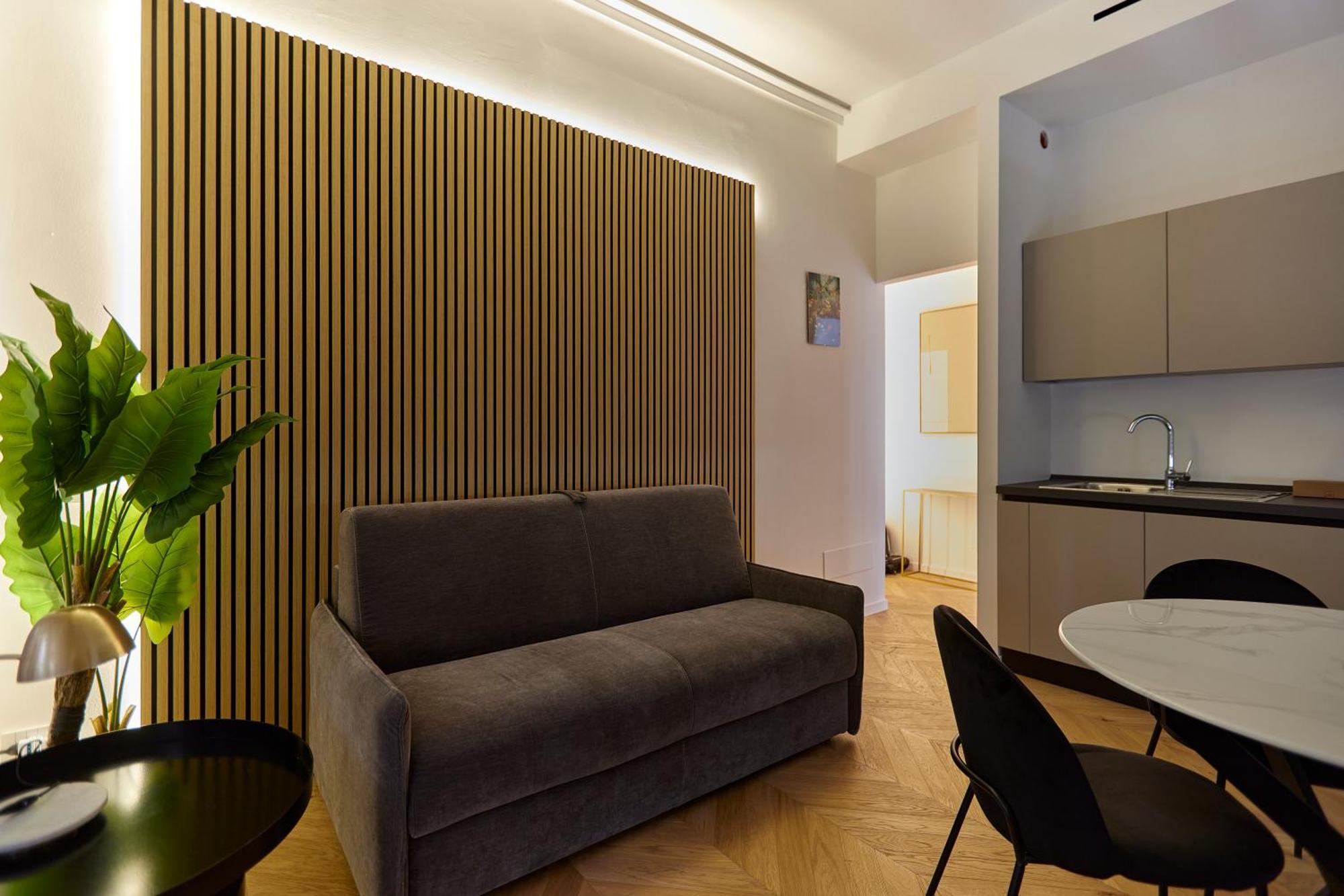 Duomo Cityview Grand Suites Milan Bagian luar foto