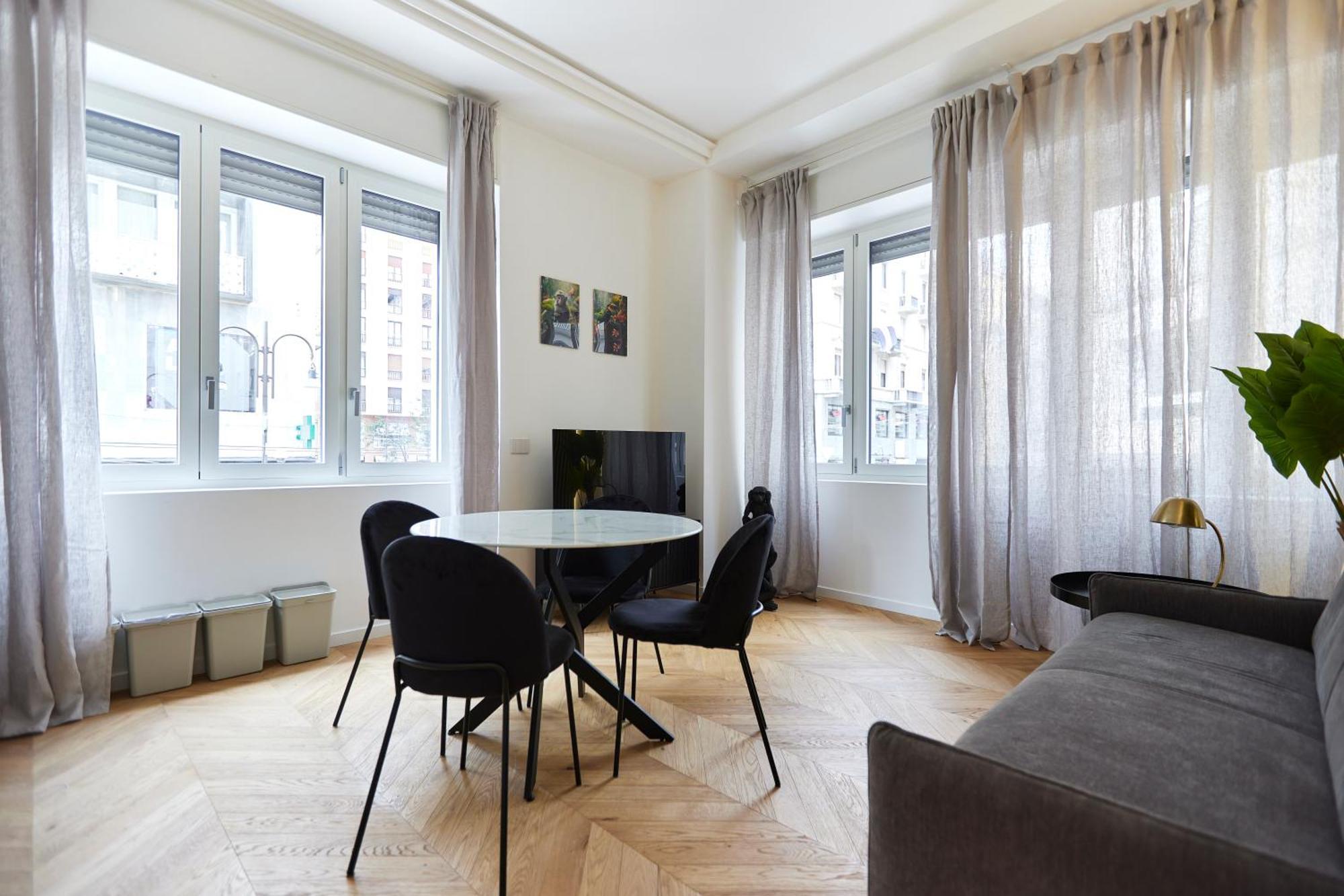 Duomo Cityview Grand Suites Milan Bagian luar foto